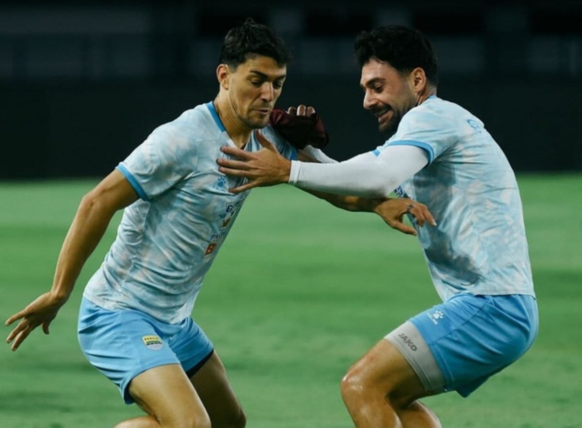 Federico Barba Buka-bukaan Penyebab Lini Pertahanan Persib Bandung Begitu kuat saat Main di GBLA Federico Barba Buka-bukaan Penyebab Lini Pertahanan Persib Bandung Begitu kuat saat Main di GBLA