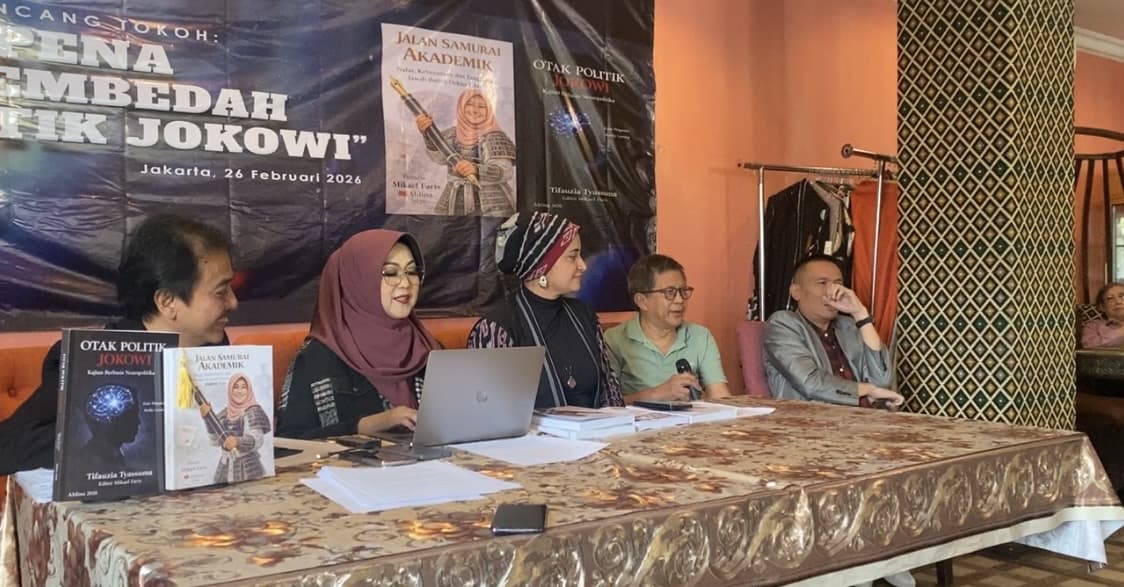 Rismon Soroti Kubu UGM dan Jokowi di Sidang CLS Ijazah Rismon Soroti Kubu UGM dan Jokowi di Sidang CLS Ijazah