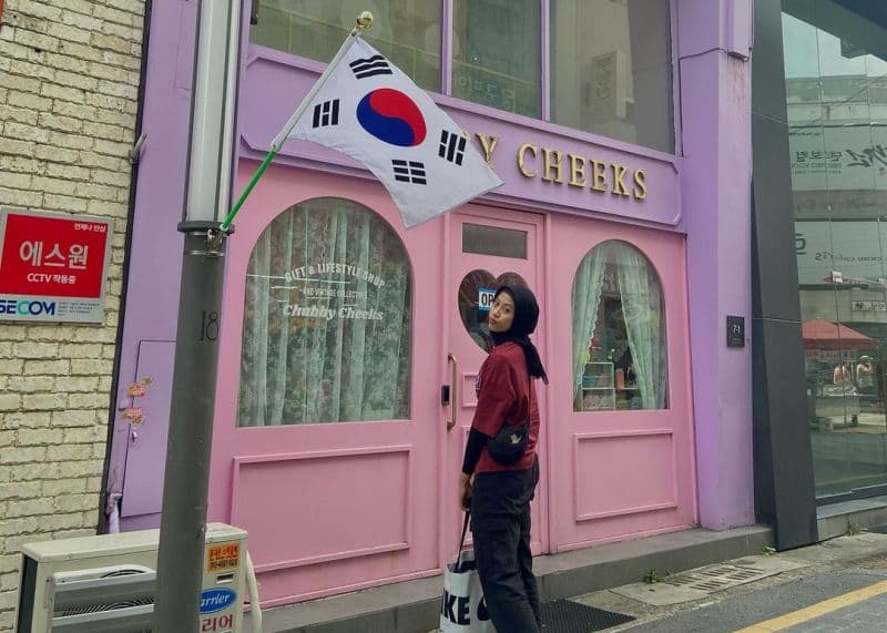 Kisah Haru Megawati Hangestri, Pevoli Muslim Pertama yang Berkarier di Liga Voli Korea Selatan Kisah Haru Megawati Hangestri, Pevoli Muslim Pertama yang Berkarier di Liga Voli Korea Selatan