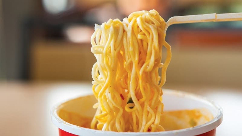 Jangan Sahur Pakai Mi Instan dan Nasi, Ini Alasannya Jangan Sahur Pakai Mi Instan dan Nasi, Ini Alasannya