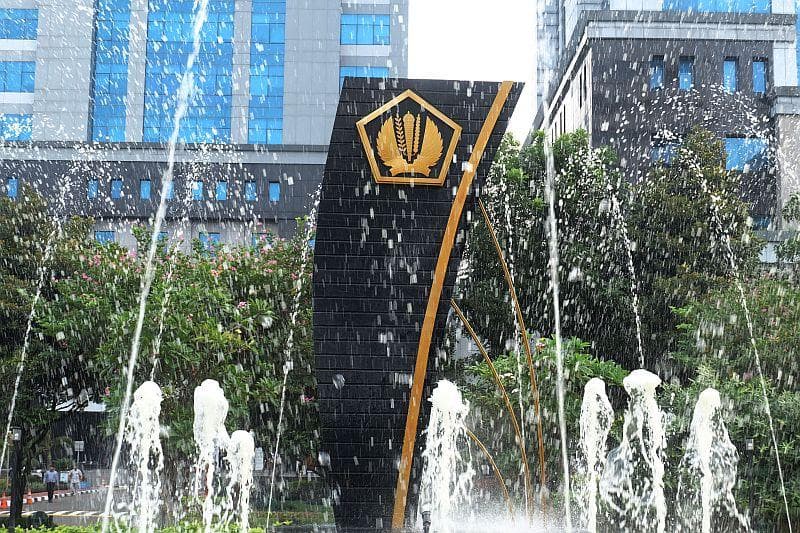 Kemenkeu Buka Suara Usai Fitch Ratings Pangkas Outlook Utang RI Jadi Negatif Kemenkeu Buka Suara Usai Fitch Ratings Pangkas Outlook Utang RI Jadi Negatif