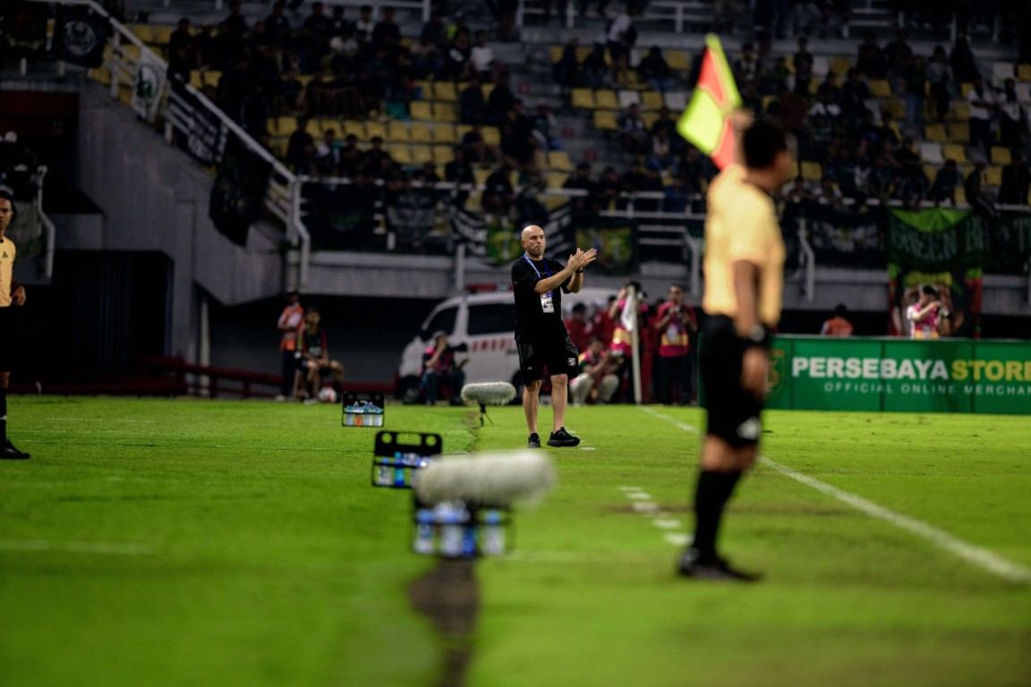 Bernardo Tavares Puji Daya Juang Persebaya Surabaya Usai Imbangi Persib Bandung 2-2 Bernardo Tavares Puji Daya Juang Persebaya Surabaya Usai Imbangi Persib Bandung 2-2