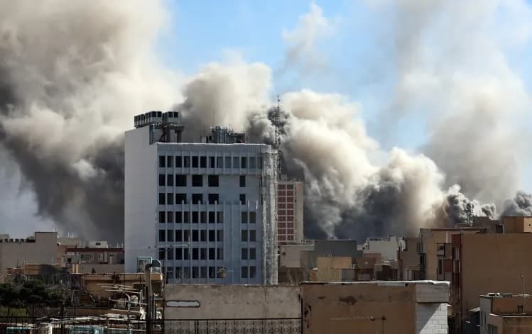 AS dan Israel Bombardir Iran, 926 Tewas Termasuk Wanita dan Anak-Anak AS dan Israel Bombardir Iran, 926 Tewas Termasuk Wanita dan Anak-Anak