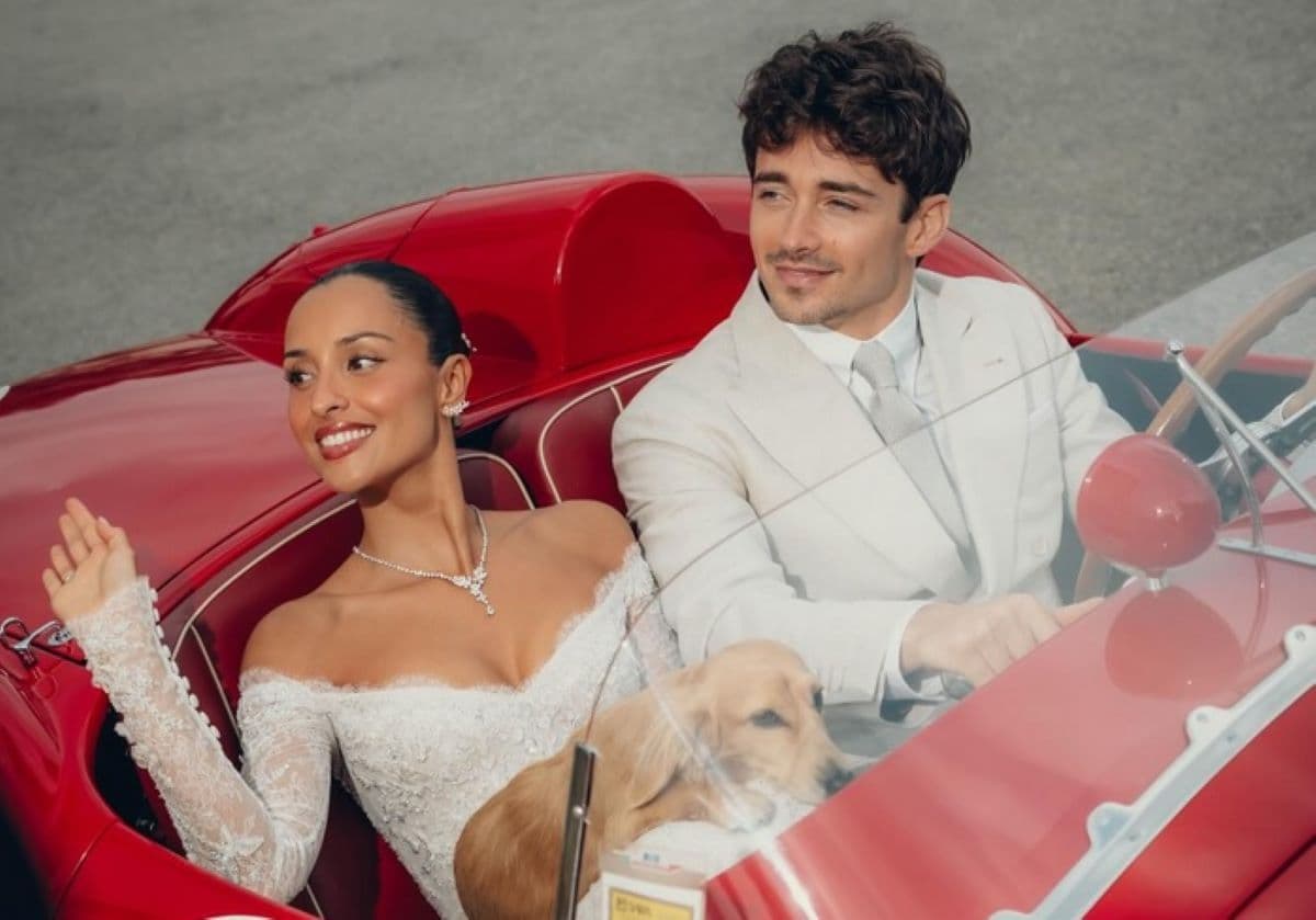 Ada Rahasia Unik di Balik Absennya Kado Pernikahan Lewis Hamilton untuk Charles Leclerc Ada Rahasia Unik di Balik Absennya Kado Pernikahan Lewis Hamilton untuk Charles Leclerc