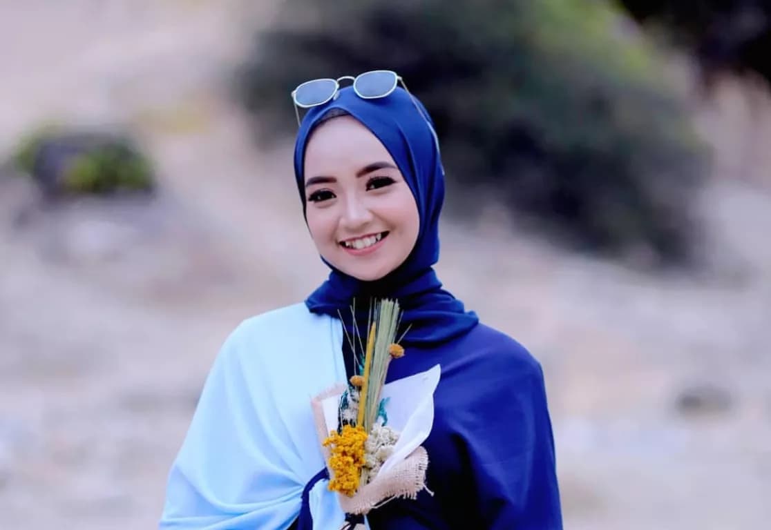 Bobotoh Cantik Rida Laily Prediksi Persib Bandung Hajar Persik Kediri 2-0 Bobotoh Cantik Rida Laily Prediksi Persib Bandung Hajar Persik Kediri 2-0