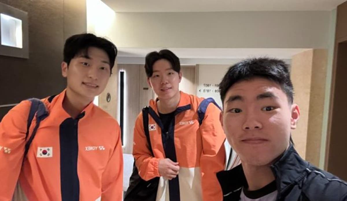 Kisah Pebulu Tangkis Nikolaus Joaquin, dari Foto Bareng Kim Min Ho/Seo Seung Jae hingga Jadi Rival di All England 2026 Kisah Pebulu Tangkis Nikolaus Joaquin, dari Foto Bareng Kim Min Ho/Seo Seung Jae hingga Jadi Rival di All England 2026
