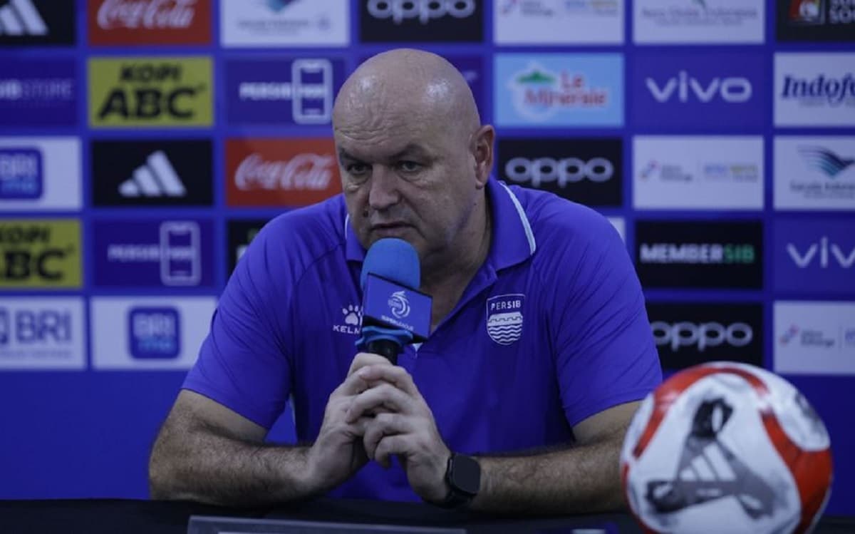 Respons Bojan Hodak Ditanya Peluang Persib Bandung Juara Super League 2025-2026 Respons Bojan Hodak Ditanya Peluang Persib Bandung Juara Super League 2025-2026