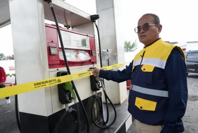 Selewengkan BBM Subsidi, SPBU Disegel Selewengkan BBM Subsidi, SPBU Disegel