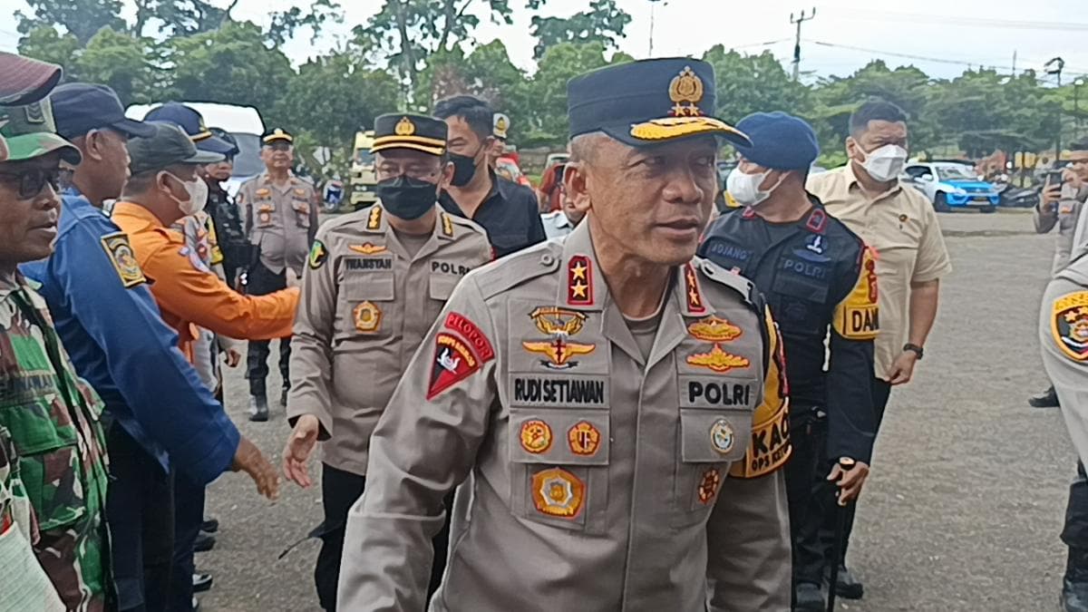 Kapolda Jabar Perintahkan Tilang Truk Sumbu Tiga saat Arus Mudik! Kapolda Jabar Perintahkan Tilang Truk Sumbu Tiga saat Arus Mudik!
