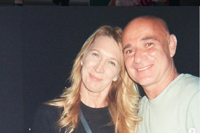 Kisah Cinta Legenda Tenis: Romansa Andre Agassi dan Steffi Graf, Pasangan Juara dengan Harta Rp4,4 Triliun Rupiah Kisah Cinta Legenda Tenis: Romansa Andre Agassi dan Steffi Graf, Pasangan Juara dengan Harta Rp4,4 Triliun Rupiah