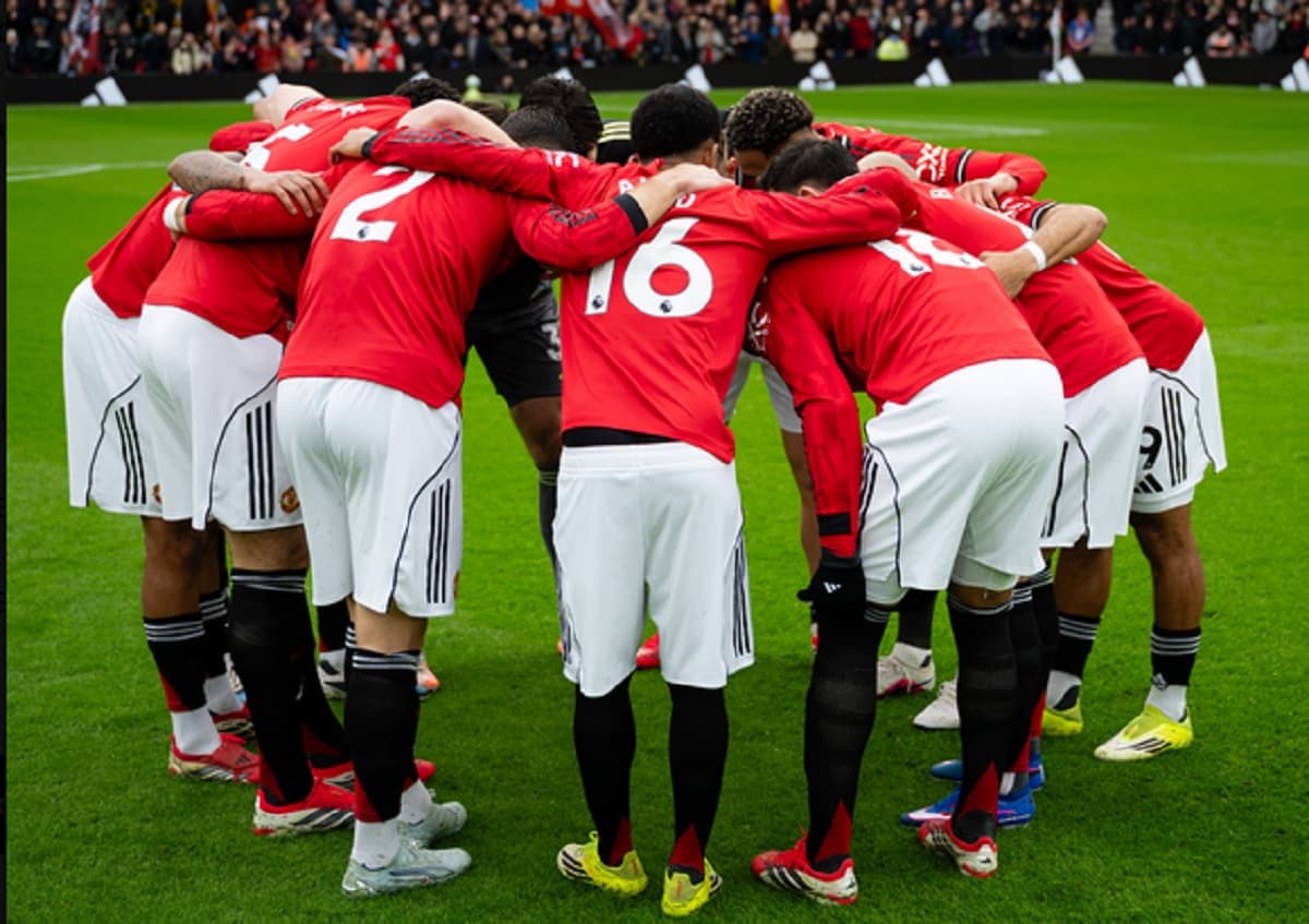 Klasemen Liga Inggris 2025-2026 Kelar Manchester United vs Aston Villa dan Liverpool vs Tottenham Hotspur Klasemen Liga Inggris 2025-2026 Kelar Manchester United vs Aston Villa dan Liverpool vs Tottenham Hotspur