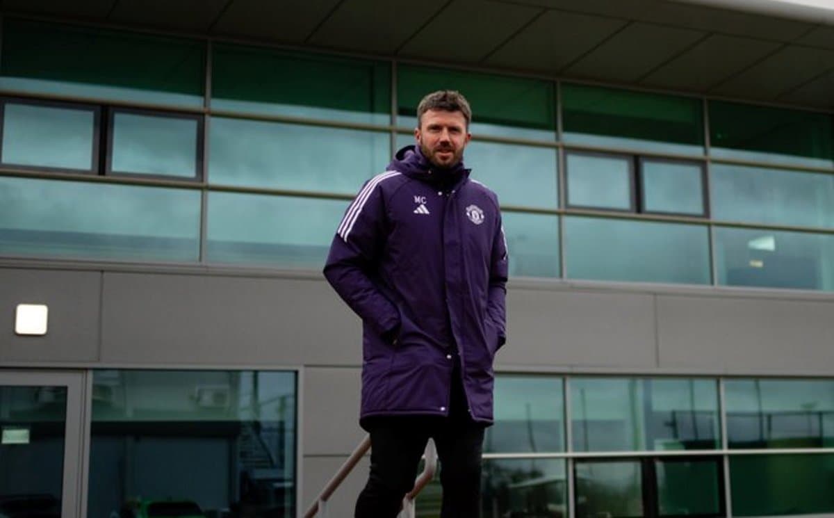 Manchester United Libas Aston Villa 3-1, Michael Carrick Ingin Stadion Old Trafford Jadi Benteng Manchester United Libas Aston Villa 3-1, Michael Carrick Ingin Stadion Old Trafford Jadi Benteng