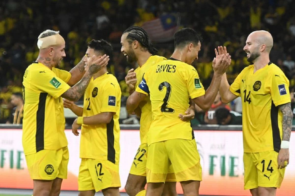 Masyarakat Indonesia Ledek Timnas Malaysia yang Kena Hukum AFC hingga Gagal Lolos Piala Asia 2027! Masyarakat Indonesia Ledek Timnas Malaysia yang Kena Hukum AFC hingga Gagal Lolos Piala Asia 2027!