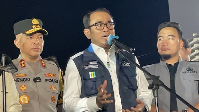 Puncak Arus Mudik 2026, Jumlah Penumpang di Pelabuhan Merak Capai 12.680 Orang Puncak Arus Mudik 2026, Jumlah Penumpang di Pelabuhan Merak Capai 12.680 Orang