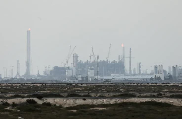 Serangan Balasan Iran Hantam Fasilitas LNG Terbesar Dunia di Qatar Serangan Balasan Iran Hantam Fasilitas LNG Terbesar Dunia di Qatar