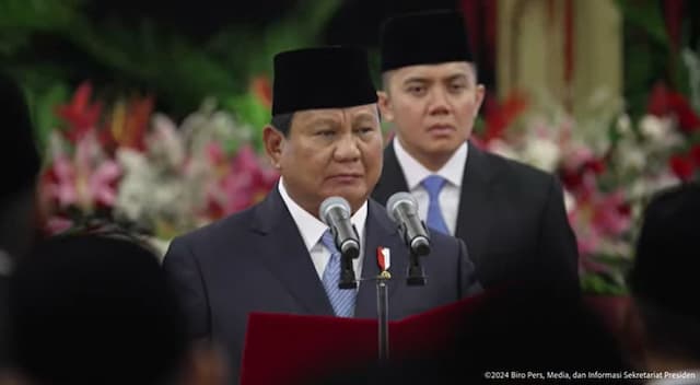 Cerita Prabowo soal Kebiasaan Pantau Berita dan Isu saat Dini Hari Cerita Prabowo soal Kebiasaan Pantau Berita dan Isu saat Dini Hari