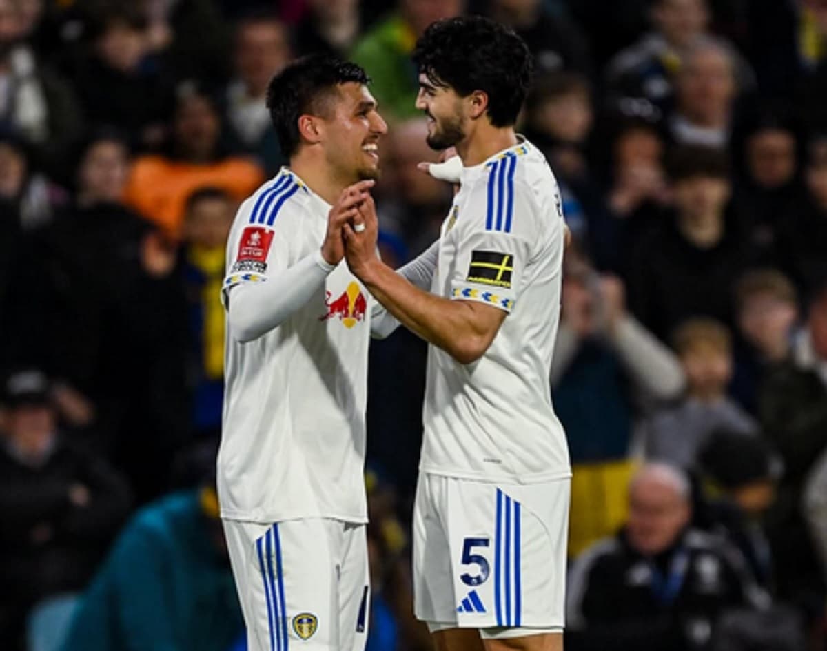 2 Pemain Timnas Indonesia Sukai Unggahan Pascal Struijk meski Tak Saling Follow, Pertanda Merapat? 2 Pemain Timnas Indonesia Sukai Unggahan Pascal Struijk meski Tak Saling Follow, Pertanda Merapat?