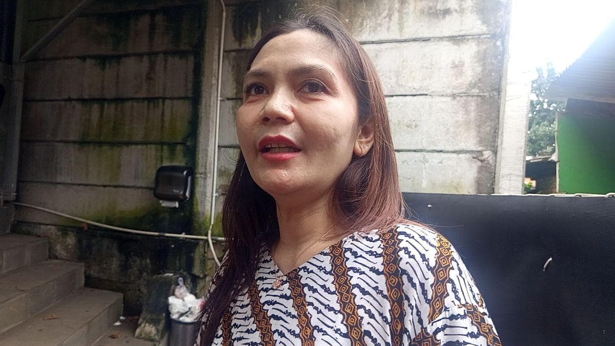 Momen Lebaran di Rutan KPK, Noel Bagikan Jatah Makanan Tahanan ke Keluarga Momen Lebaran di Rutan KPK, Noel Bagikan Jatah Makanan Tahanan ke Keluarga