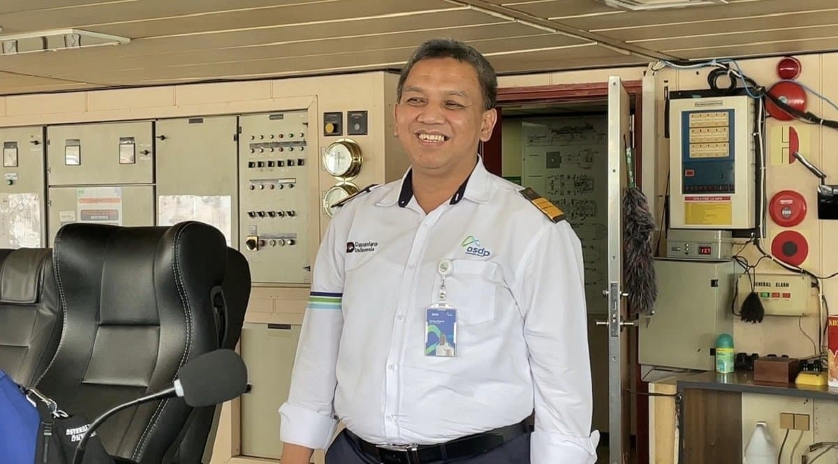 Kisah Nahkoda Cecep Ahmaydi, 25 Tahun Tak Lebaran Bersama Keluarga Demi Antar Pemudik Kisah Nahkoda Cecep Ahmaydi, 25 Tahun Tak Lebaran Bersama Keluarga Demi Antar Pemudik