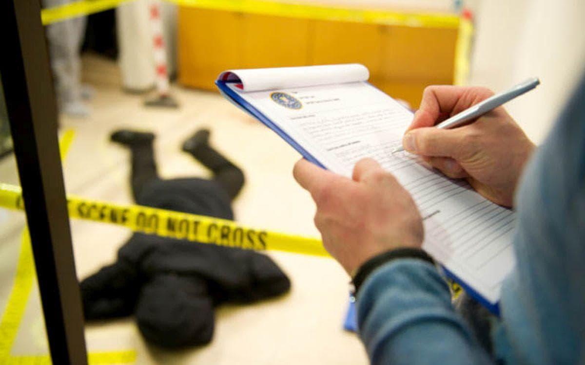 Tragis! Wanita Muda Ditemukan Tewas di Kontrakan, Ada Luka Sayat di Leher Tragis! Wanita Muda Ditemukan Tewas di Kontrakan, Ada Luka Sayat di Leher