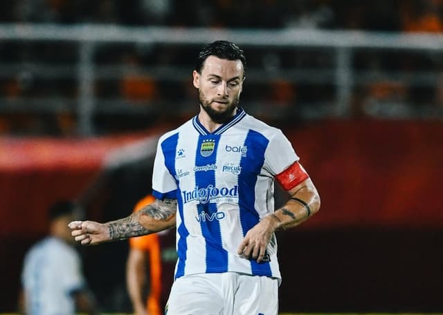 Gagal Perkuat Timnas Indonesia di FIFA Series 2026, Marc Klok Alihkan Fokus ke Persib Bandung Gagal Perkuat Timnas Indonesia di FIFA Series 2026, Marc Klok Alihkan Fokus ke Persib Bandung