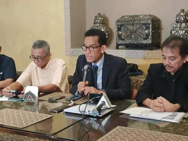 Soal Ijazah Jokowi, Refly Harun Sebut Gugatan PMH Segera Dilayangkan Soal Ijazah Jokowi, Refly Harun Sebut Gugatan PMH Segera Dilayangkan