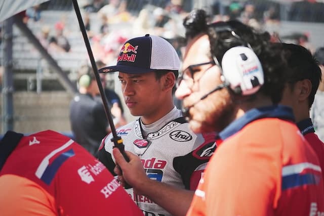 Veda Ega Pratama Minta Maaf ke Timnya Usai Gagal Finis di Moto3 Amerika Serikat 2026 Veda Ega Pratama Minta Maaf ke Timnya Usai Gagal Finis di Moto3 Amerika Serikat 2026