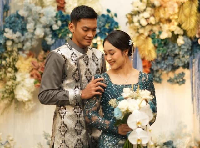 Kisah Cinta Shohibul Fikri dan Lisa Ayu, Berawal dari Kejutan Ulang Tahun hingga Mantap Melangkah ke Jenjang Tunangan Kisah Cinta Shohibul Fikri dan Lisa Ayu, Berawal dari Kejutan Ulang Tahun hingga Mantap Melangkah ke Jenjang Tunangan