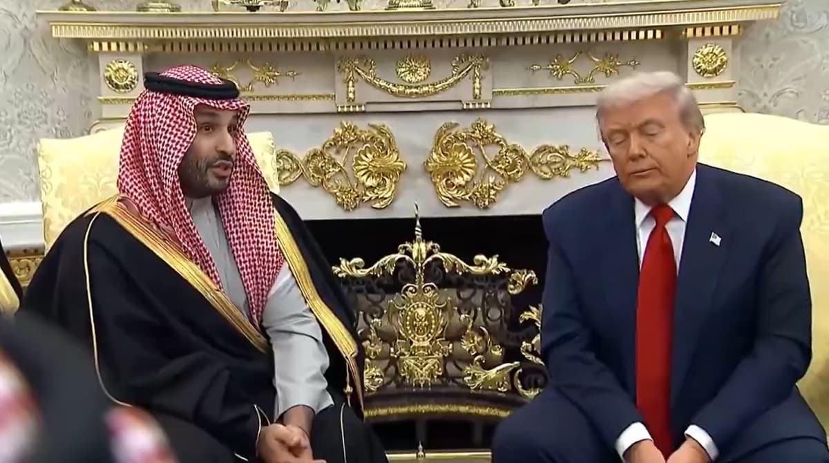 Trump Pertimbangkan Minta Negara Arab Tanggung Biaya Perang AS dengan Iran Trump Pertimbangkan Minta Negara Arab Tanggung Biaya Perang AS dengan Iran