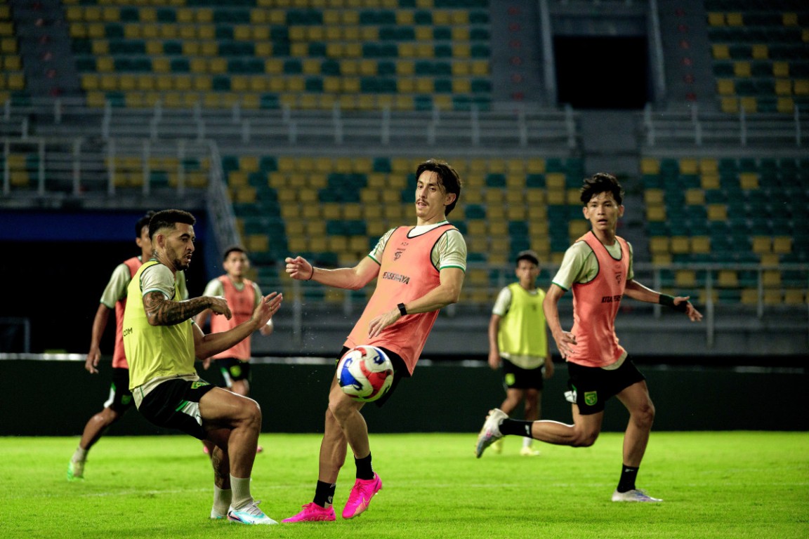 Persebaya Surabaya Pede Abis Hancurkan Persita Tangerang: Kami Punya Segalanya Persebaya Surabaya Pede Abis Hancurkan Persita Tangerang: Kami Punya Segalanya