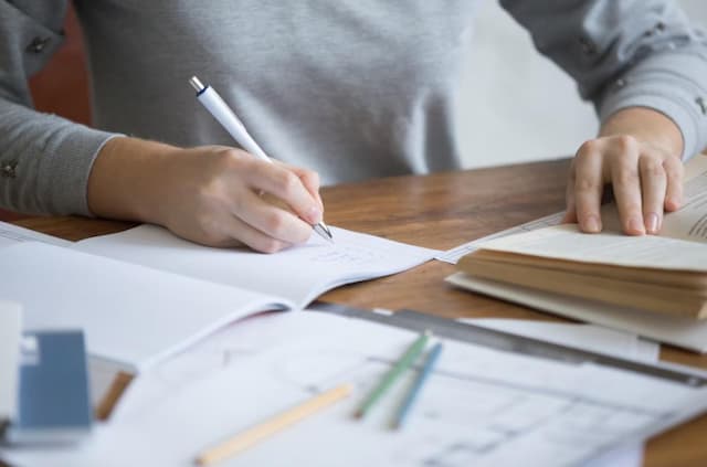 10 Contoh Soal TKA Bahasa Inggris SMP Kelas 9 Tahun 2026 dan Jawabannya 10 Contoh Soal TKA Bahasa Inggris SMP Kelas 9 Tahun 2026 dan Jawabannya