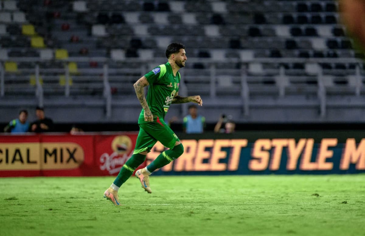 Persija Jakarta vs Persebaya Surabaya: Bajul Ijo Bidik 3 Poin di SUGBK! Persija Jakarta vs Persebaya Surabaya: Bajul Ijo Bidik 3 Poin di SUGBK!