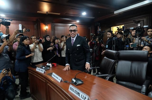 Ahmad Sahroni: Saya Diperas Rp300 Juta, Ngakunya dari Kabiro Penindakan KPK! Ahmad Sahroni: Saya Diperas Rp300 Juta, Ngakunya dari Kabiro Penindakan KPK!