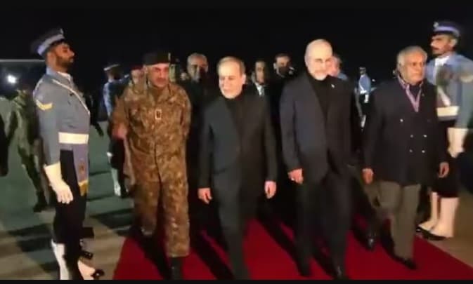 Delegasi Iran Tiba di Islamabad, Siap Negosiasi Damai dengan AS Delegasi Iran Tiba di Islamabad, Siap Negosiasi Damai dengan AS