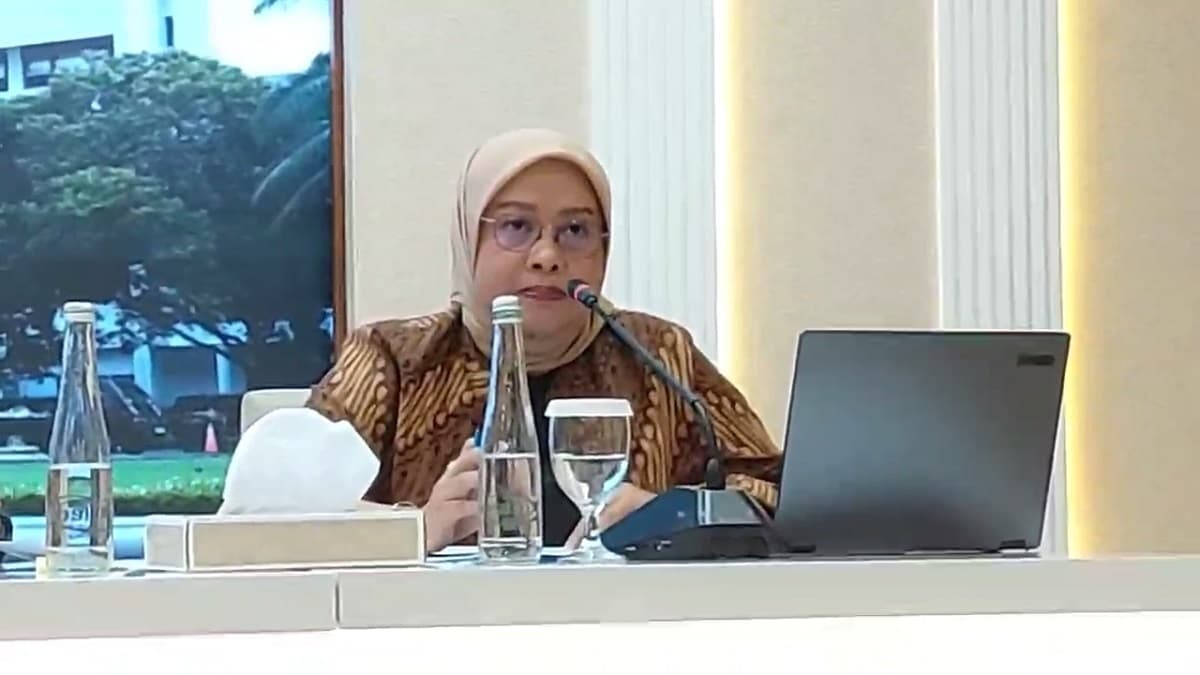 Evakuasi Tahap III, Kemlu RI Pulangkan 45 WNI dari Iran Evakuasi Tahap III, Kemlu RI Pulangkan 45 WNI dari Iran