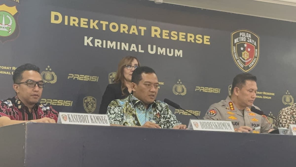 Usut Kasus Ijazah Jokowi, Polisi Periksa 130 Saksi hingga 25 Ahli Usut Kasus Ijazah Jokowi, Polisi Periksa 130 Saksi hingga 25 Ahli