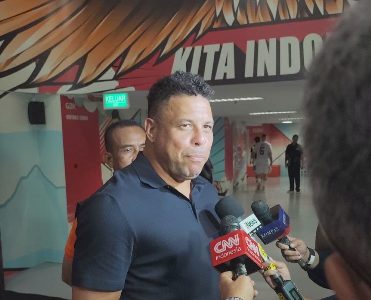 Ketagihan Datang ke Indonesia, Ronaldo Luis Nazario de Lima Puji Atmosfer SUGBK Kelar Laga Clash of Legends Ketagihan Datang ke Indonesia, Ronaldo Luis Nazario de Lima Puji Atmosfer SUGBK Kelar Laga Clash of Legends