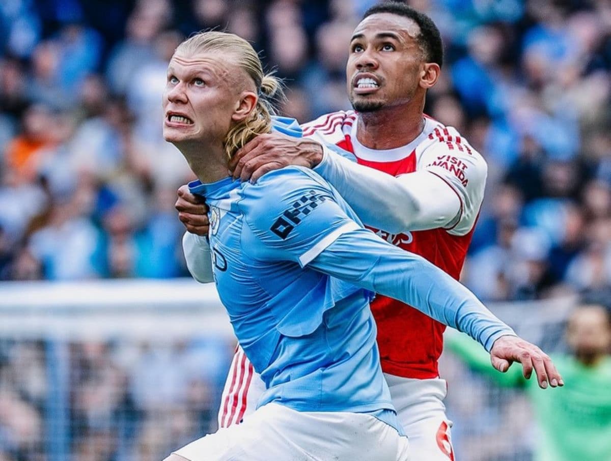 Kisah Kebaikan Erling Haaland, Selamatkan Gabriel Magalhaes dari Kartu Merah dalam Duel Panas Manchester City vs Arsenal Kisah Kebaikan Erling Haaland, Selamatkan Gabriel Magalhaes dari Kartu Merah dalam Duel Panas Manchester City vs Arsenal