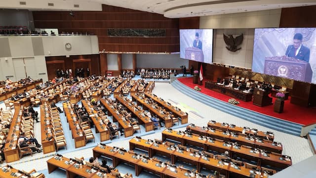 Tok! DPR Resmi Sahkan UU Perlindungan Saksi dan Korban Tok! DPR Resmi Sahkan UU Perlindungan Saksi dan Korban