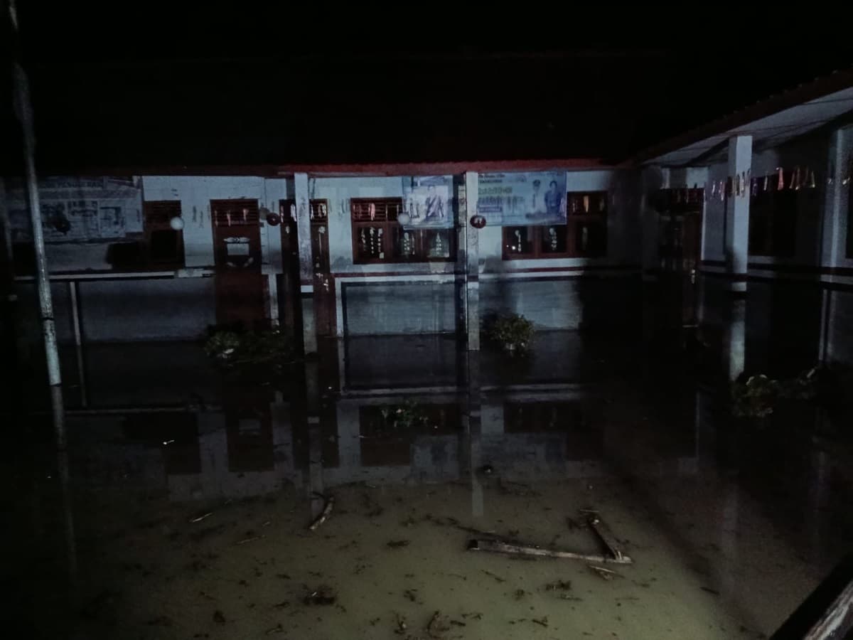 Banjir Bandang Landa Tapanuli Utara, Ratusan Warga Terdampak Banjir Bandang Landa Tapanuli Utara, Ratusan Warga Terdampak