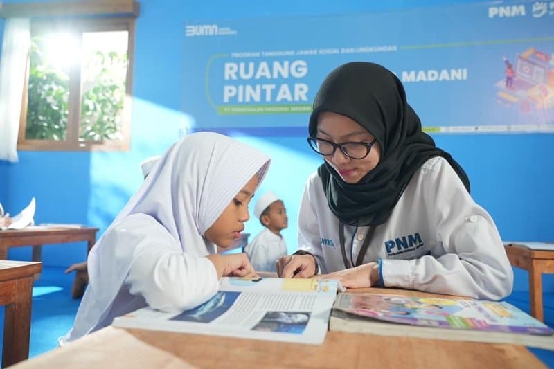 PNM Perluas Akses Pendidikan dari Beasiswa hingga Ruang Pintar PNM di Pelosok Negeri PNM Perluas Akses Pendidikan dari Beasiswa hingga Ruang Pintar PNM di Pelosok Negeri