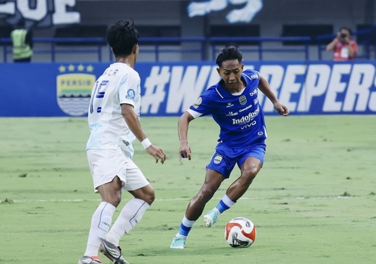 Hasil Babak Pertama Persib Bandung vs PSIM Yogyakarta: Pangeran Biru Memimpin 1-0 Hasil Babak Pertama Persib Bandung vs PSIM Yogyakarta: Pangeran Biru Memimpin 1-0