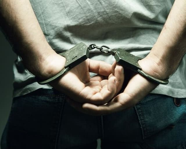 Polisi Tangkap Terduga Pembunuh Wanita Muda di Hotel Kawasan Kebayoran Baru Polisi Tangkap Terduga Pembunuh Wanita Muda di Hotel Kawasan Kebayoran Baru