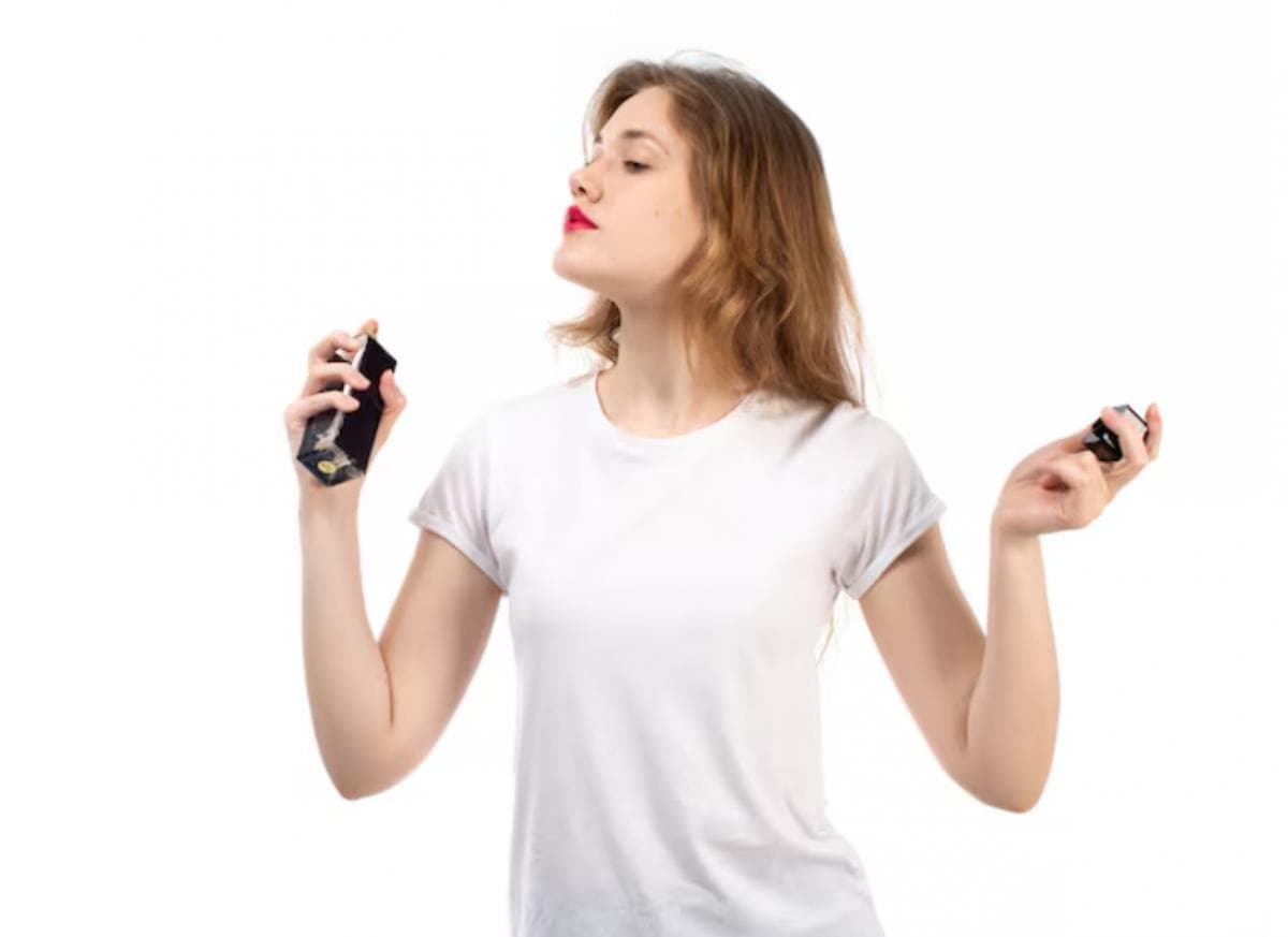 Benarkah Semprot Parfum di Leher Sebabkan Kanker dan Tiroid? Ini Jawaban Dokter Benarkah Semprot Parfum di Leher Sebabkan Kanker dan Tiroid? Ini Jawaban Dokter
