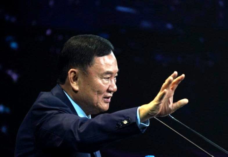 Thaksin: Biarkan Militer Thailand Selesai Misi Mereka Thaksin: Biarkan Militer Thailand Selesai Misi Mereka