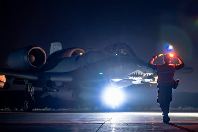 China Terus Perkuat Militer, AS Ajak Sekutu Melawan Beijing China Terus Perkuat Militer, AS Ajak Sekutu Melawan Beijing