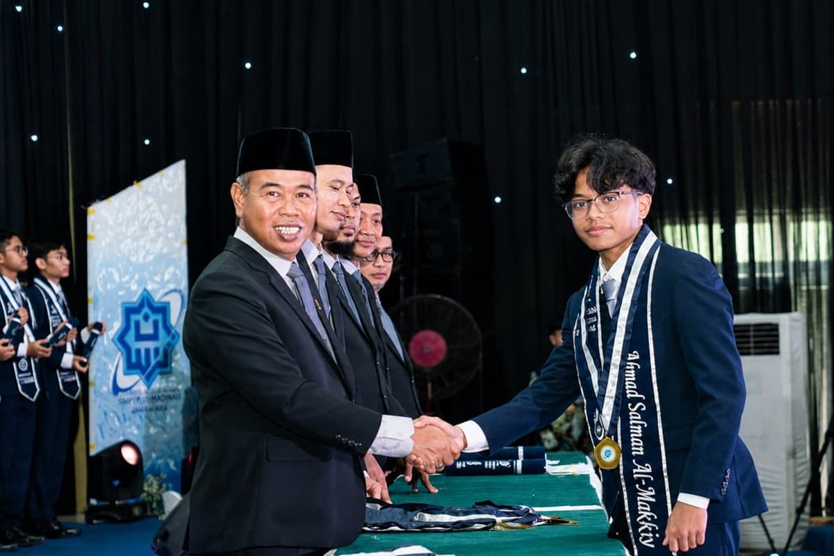 Diterima di ITB, Siswa MAN IC Serpong Pecahkan Rekor Nasional Skor PK UTBK 2026 Diterima di ITB, Siswa MAN IC Serpong Pecahkan Rekor Nasional Skor PK UTBK 2026
