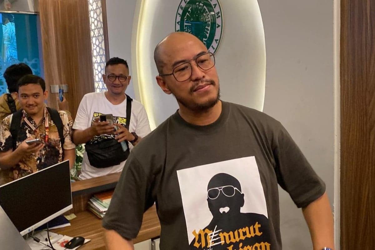 Pandji Pragiwaksono Pastikan Tak Berhenti Stand Up Comedy: Tapi Judulnya Sudah Bukan Mens Rea Pandji Pragiwaksono Pastikan Tak Berhenti Stand Up Comedy: Tapi Judulnya Sudah Bukan Mens Rea