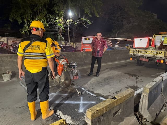 Jalan di Flyover Pesing Berlubang dan Membahayakan Pengendara, Anggota DPRD DKI: Segera Perbaiki Jalan di Flyover Pesing Berlubang dan Membahayakan Pengendara, Anggota DPRD DKI: Segera Perbaiki