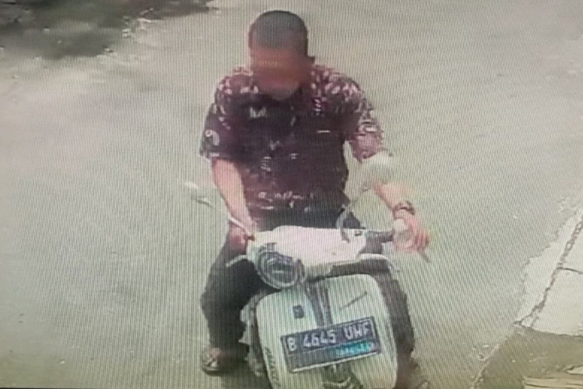 Kotak Amal Musala Terkumpul Sebulan di Tanjung Priok Digondol Maling Beraksi Siang Hari Kotak Amal Musala Terkumpul Sebulan di Tanjung Priok Digondol Maling Beraksi Siang Hari